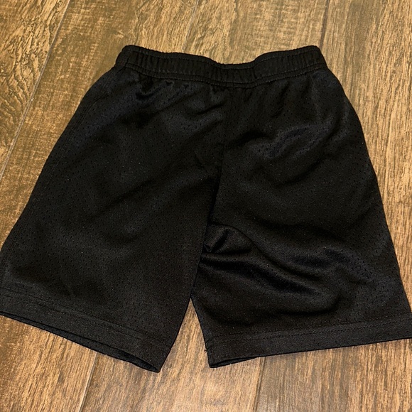 Nike Kids Black Athletic Shorts - Picture 3 of 3